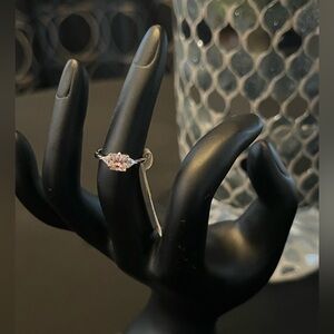 Size 4 Pink Princess Cut CZ Ring – Silver Tone